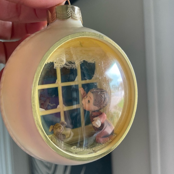 1980 HALLMARK PEAK THROUGH 3D CHRISTMAS ORNAMENT - Picture 4 of 11